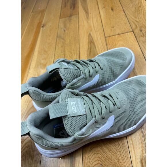 Vans Womens Tan Tennis Shoes Size 8 - Picture 4 of 6